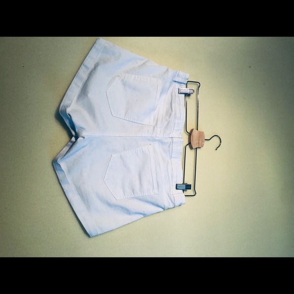 H&M White Short Pants - Picture 3 of 3